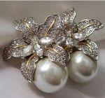 Zara pearl coloured flower stud earrings with delicate silver leaves sale price