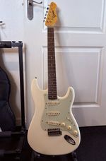 Revelation RTS-57 Vintage White/Daphne Blue Electric Guitar