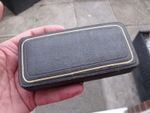 A VINTAGE PLUSH LINED EMPTY MEDAL, MEDALLION BOX.