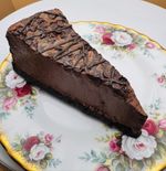 Fax Foods Faux Chocolate Cheesecake Slice Mini Chips Display Prop