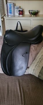 Heritage WH Saddle 18inch Wide Fit. Immaculate Condition. 
