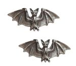 2 x Bat Halloween Handcrafted From Lead Free English Pewter Badges-HIN-516