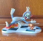 Wedgwood Tom and Jerry The Chase Porcelain Figurine Hand Painted 2000 Boxed