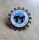 1983 ACU BENEVOLENT FUND ISLE OF MAN TT BADGE - IoM MANX T.T. RACES