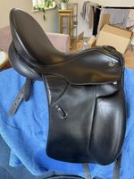 Kieffer Lusitano Dressage Saddle – 16.5” – Medium