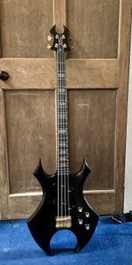 BC Rich Virgo Celtic Bass