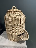 Woven Wicker Potato Hopper Storage Basket With Lid Lovely condition Cottage Core