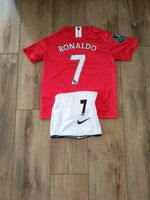 Ronaldo CR7 Manchester United Children's Football Kit Retro age 12-13