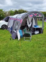 Vango Air Way Cruz 111 Low.  Used Three Times Only So In Excellent Condition .
