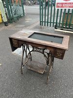 Pretty Sowing Machine Table For Refurb