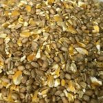 20Kg Deluxe Mixed Poultry Corn Extra with 50% Split Maize and 50% Whole Wheat