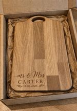 Personalised Wedding Gift Oak Chopping Board – Engraved Mr & Mrs Keepsake  Boxed