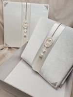 Wedding photo album in a gift box size. Size Photo Album 22x22.5cm.( 200 photo)