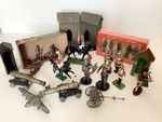 Britains Mignot Elastolin Vintage Military Cannons Limber Lead Figures