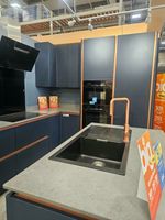 EX DISPLAY KITCHEN CARBINET & SILESTONE MARBLE WORKTOPS-EX ALL DIXPLAY APPLIANCE