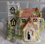 Leonardo wedding Chapel Novelty Collectible Teapot Unboxed