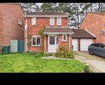 3 bedroom Detached House For Sale In Crawley (Broadfield)