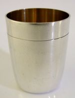 STYLISH GERMAN STERLING SILVER WHISKY TOT CUP c1950 BARWARE 27g