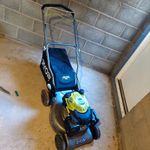 Ryobi Petrol Push Lawn Mower 46cm Cutting Width with Grass Catcher Bag