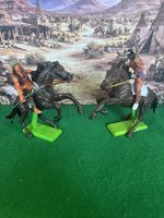 Vintage Britains Deetail Mounted Apache Indians - Wild West - 1971 Metal Base