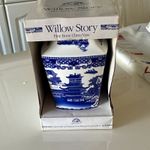 Willow Story Fine Bone China Blue & White Willow Pattern Vase Boxed