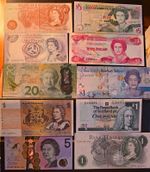 Lot of 9 World Banknotes UK/Isle of Man/NZ/Bahamas/Cayman 