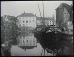 Glass Magic Lantern Slide CANAL SCENE & BARGE NO2 C1920 PHOTO NETHERLANDS ?
