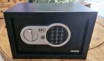 SMITH & LOCKE STEEL ELECTRONIC CODE & KEY COMBINATION SAFE