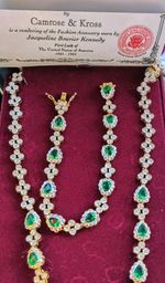 VTG  NIB SET Jacqueline Kennedy CAMROSE & KROSS EMERALD Necklace & Bracelet 