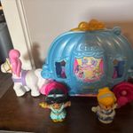 Fisher-Price Little People Princess Carriage Playset with Cinderella & jasmine 