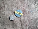 LIVERPOOL F C  v LEEDS UNITED - 1965  F A CUP FINAL  STEWARD  VINTAGE  PIN BADGE