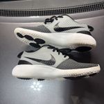 Nike Roshe G Golf Shoes Youth 6Y Fits Womens 7.5 Gray Spikeless 909250-006