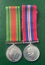 WW2 DEFENCE AND WAR MEDAL MINIATURE MATCHING PAIR