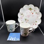 Wedgwood Wild Strawberry Petal Tray Mug Pair Set