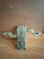 Henderson Garage Door lock  Mechanism with Side Locking Bars no key