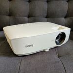 BenQ MX532 3300 Lumens Digital Home Cinema Projector HD 2xHDMI Only 1073hr used 