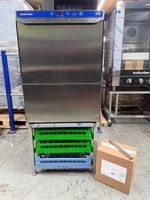 BLUESEAL SD5EC2 500 BASKET GLASSWASHER ON FLOOR STAND