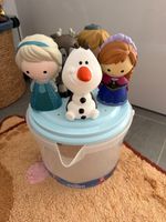 Disney frozen bath toys, excellent condition. All characters included