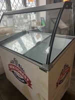 Ice Cream Display Freezer 8 Smaller Tubes Or 4 Bigger Ice Cream