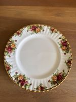 Royal Albert Old Country Roses Dinner Plate 10 3/8 Inch **Excellent Condition**