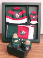 NEWBORN Leicester Tigers Rugby Crochet Baby Set Hat Scarf Gloves and booties NEW