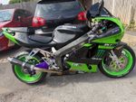 kawasaki ninja zxr750r  14k lots of extra parts included full