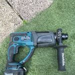Makita DHR202 18V Cordless Rotary Hammer Drill w/ Side Handle & 3.AH Battery