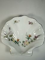 Wedgwood Mirabelle Bone China Shell Shaped Dish Floral Gilt Edge Vintage