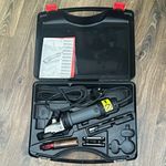 Heiniger H/duty cattle clipper with two sets of blades and cutters with Case