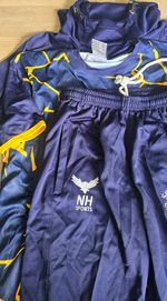 Mens Cricket Training Clothings( Large ,Excellent Condition)