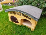 Wooden Hedgehog House Roof Nature Hibernation Box Shelter Nest