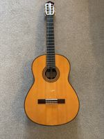 Yamaha CG192S Classical Guitar Solid Spruce Top + Hiscox Liteflite Hard Case