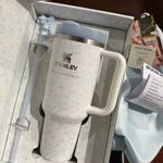 For 1913 x Love Holiday Quencher H2.0 FlowState Tumbler 40 OZ