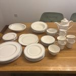 Royal Doulton Simplicity Dinner Set for 8 People Excellent Condition